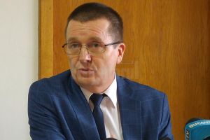 Inspectorul şcolar general spune că îl recomandă ”corectitudinea şi verticalitatea”