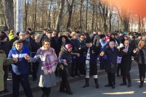 FOTO& VIDEO! Ziua Unirii, marcată de autorităţi, politicieni şi sute de botoşăneni. Aceştia s-au prins într-o horă