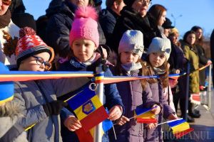 Sărbătoare însorită: la festivităţile dedicate zilei de 24 ianuarie au fost prezenţi peste 150 de orădeni şi politiceni (FOTO / VIDEO)