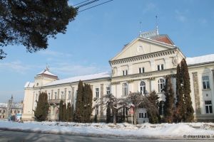 ANUNȚ: Introducerea terenului din extravilan în intravilan şi construire case de locuit