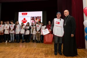 Caritas Eparhial şi-a premiat voluntarii pentru 2.348 de ore în serviciului aproapelui (FOTO)