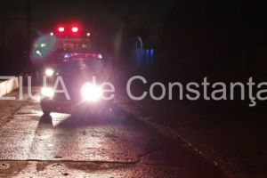 INFOTRAFIC: Accident pe DN 18. Un tir incarcat cu pietre s-a rasturnat. Șoferul este ranit