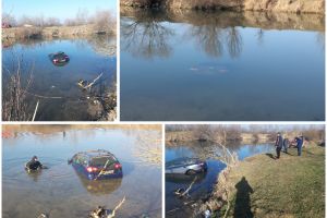 Pescuit cu peripeţii, în Bihor: O maşină s-a scufundat de tot în Crişul Repede, după ce şoferul a uitat să tragă frâna de mână! (FOTO)