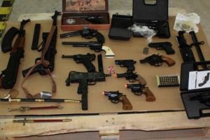 Poliţia Mureş, la bilanţ. Infracţiuni la regimul armelor şi explozivilor