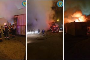 FOTO. Incendiu la un container între LIDL şi Biserica Ortodoxă. Pericol de propagare