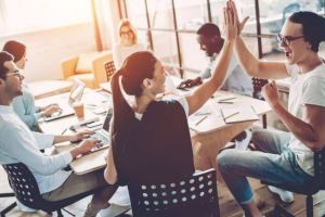 Topul celor mai bine plătite joburi în România. Câţi poţi câştiga dacă lucrezi în aceste domenii