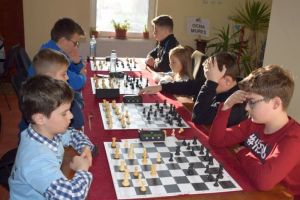 FOTO| Peste 150 de participanţi la turneul “Regele Şahului”, de la Ocna Mureş. Lista PREMIANȚILOR