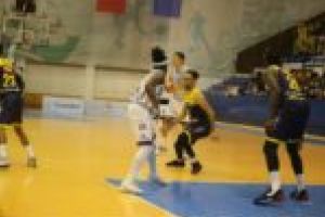 SCM Timişoara, învinsă. Un jucător s-a accidentat serios: ”Arăta ca Bugs Bunny”