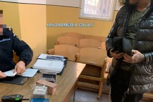 Parfumul contrafăcut i-a adus o amendă usturătoare