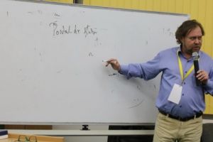 ”Protecţia şi securitatea datelor personale în educaţia digitală”, conferinţă naţională la UMFST