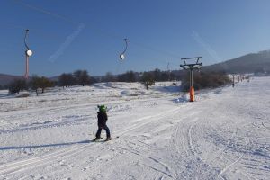 Pârtia mare cu telescaun şi nocturnă se închide, rămâne deschisă cea mică deservită de teleschi