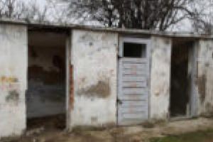 Primarul din Răcăşdia nu se mai roagă de nimeni pentru şcoala din Vrăniuţ