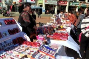 TÂRG CU ȘNUR ÎN CENTRUL PITEȘTIULUI