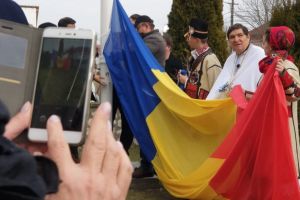 Catarg de 12 metri şi un drapel naţional, donate Bisericii Ortodoxe din Livada (FOTO + VIDEO)