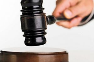 BLOCAJUL din Justiţie continuă: Grefierii protestează, DIN NOU, împotriva tăierii pensiilor de serviciu