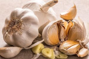 Studii recente japoneze au scos la iveală faptul că usturoiul poate stimula refacerea creierului şi a sistemului imunitar.