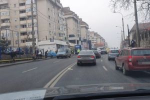 VIDEO FOTO – Accident pe Șoseaua Alba Iulia între două maşini – Un pieton lovit