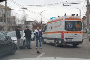 Accident în centrul Târgoviştei. O femeie a ajuns la spital