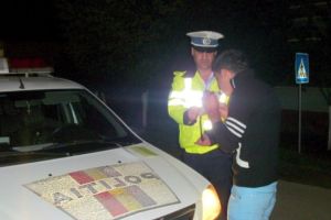 Aproape de comă, rotea de volan