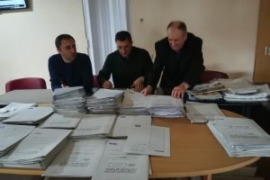 In timp ce la Ministerul Educatiei se dau sporuri inchipuite, pentru... conditii vatamatoare: Profesorii sunt tarati prin instante pentru lamuriri de dispozitiv (galerie foto)  