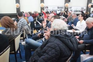 USR, modificari la proiectul de alegere a primarilor - eliminarea vizei de flotant de 90 de zile si alegerea presedintilor consiliilor judetene in doua tururi de scrutin