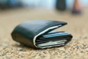 Primim la Redacţie:  „M-au găsit, practic, înainte de a-mi da seama că mi-am pierdut portofelul.”