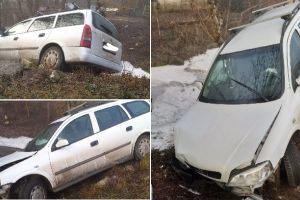 UPDATE FOTO| ACCIDENT rutier la Ighiel. Un adult şi 5 minori au fost răniţi uşor, după ce o maşină a ieşit în afara părţii carosabile