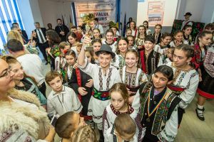 Festivalul – concurs „Bucovina – Tradiţie, cultură, spiritualitate”, la liceul din ...