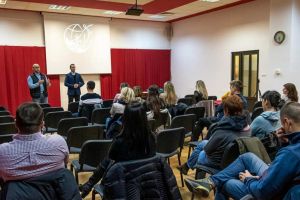 Drogurile reprezintă o problemă reală în municipiul Odorheiu Secuiesc. Acest fenomen poate fi prevenit şi controlat