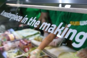 Un lanţ american de restaurante fast-food îşi deschide un local la Viişoara