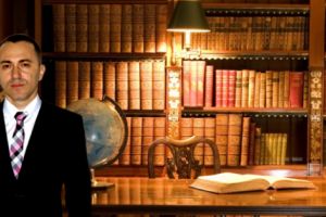 Un AVOCAT candidează la Primăria Piteşti