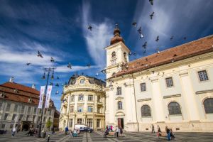 Salarii mai mari la Primăria Sibiu – Secretarul general are cea mai mare leafă