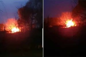 UPDATE FOTO-VIDEO. INCENDIU izbucnit la o baracă de lemn pe strada M. Kogălniceanu din Alba Iulia. Incnediul a fost lichidat