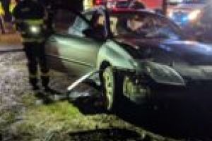 Impact între un autobuz şi un autoturism pe un drum din judeţul Timiş! Descarcerare a intervenit de urgenţă!