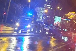 Accident cu o victimă provocat de un şofer care a trecut pe roşu, în Calea Lipovei din Timişoara