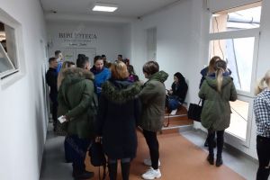 Aproape şase candidaţi pe un  post de asistent medical la spital. Câţi au picat la proba practică pe computer