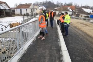 Consiliul Judeţean Sibiu a mai finalizat o investiţie: pod modern în Săsăuş!