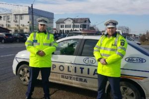 POLIŢIŞTI SALVATORI AZI LA ŞTEFĂNEŞTI