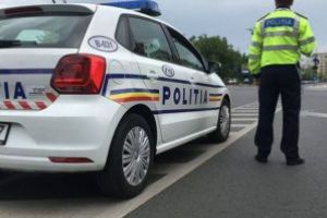 Tânăr reţinut pentru că a modificat preţul ramburs al comenzii