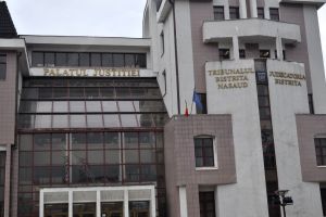 Ședinţele de judecată, suspendate la Tribunalul Bistriţa-Năsăud pentru că s-au tăiat pensiile speciale