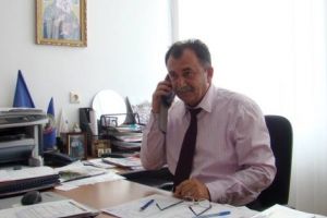 VICEPRIMARUL, IZOLAT! NEVASTA, TRIMISĂ ACASĂ LA SOACRĂ