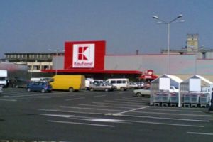 ACCIDENTATĂ ÎN PARCARE LA KAUFLAND