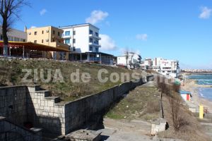 Primaria Eforie a intabulat prin HCL peste 13.500 mp de faleza. Administratia Nationala Apele Romane i-a actionat in judecata