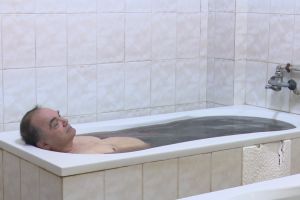 Ceaiuri-minune şi parafină pentru dureri de spate