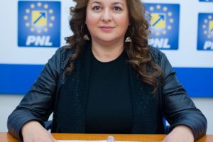 Pe cine a pus ochii, mai nou, Geanina Pistru (Poza lunii în PNL Arad)