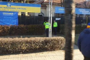 SPARGERE LA SEDIUL PNL ARGEȘ!