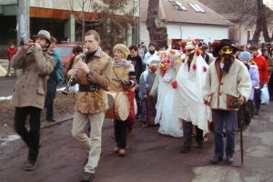 Fărşangul, sărbătoarea măştilor, în weekend, la Ormeniş