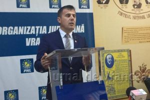 Există speranţe că proiectul de lege privind acordarea celui de-al 13-şea şi al 14-lea salariu va trece la vot în Parlament