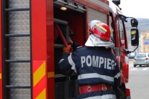 Incendiu la un apartament în Târgu-Mureş: 19 persoane evacuate