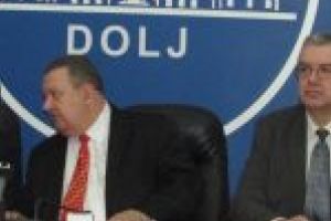 Daniela Dobrin a depus jurământul ca subprefect de Dolj, de mână cu Nicolae Giugea